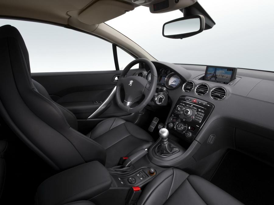  Peugeot 308 CC 2008 года  (фото 3 из 30)